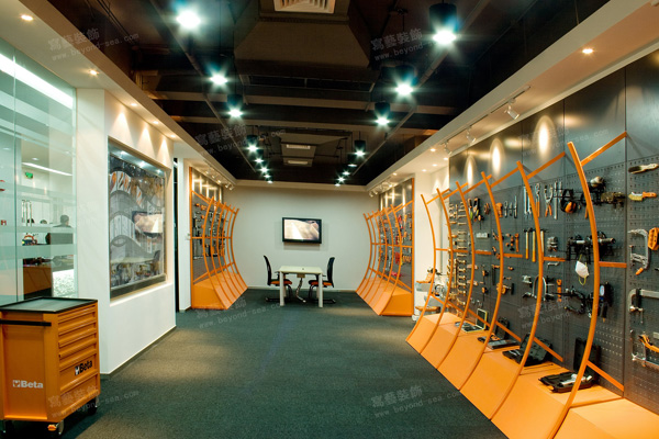 意大利百塔工业品贸易展厅设计图片2