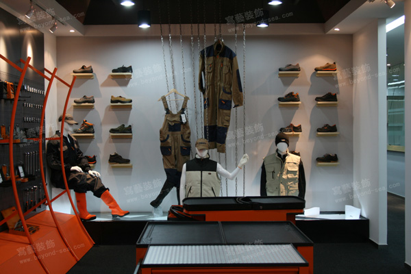 意大利百塔工业品贸易展厅设计图片3