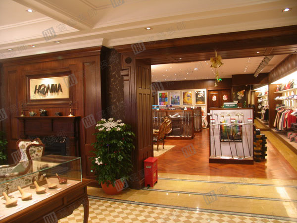 HONMA本间高尔夫 古北店专卖店装修图片4