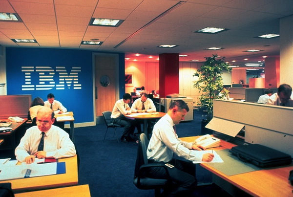国外办公室设计：IBM格拉斯哥办公室配图-办公室装修图片