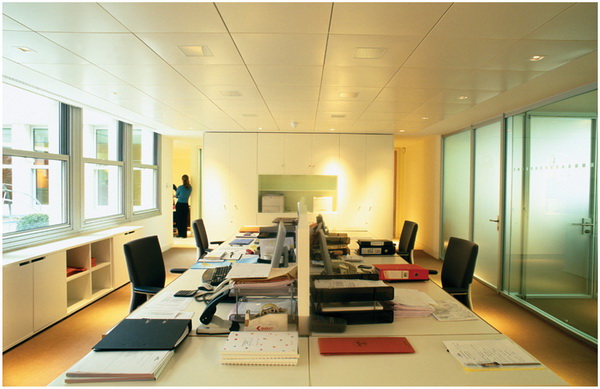 办公家具形式对单位/公司形象的影响-办公室装修图